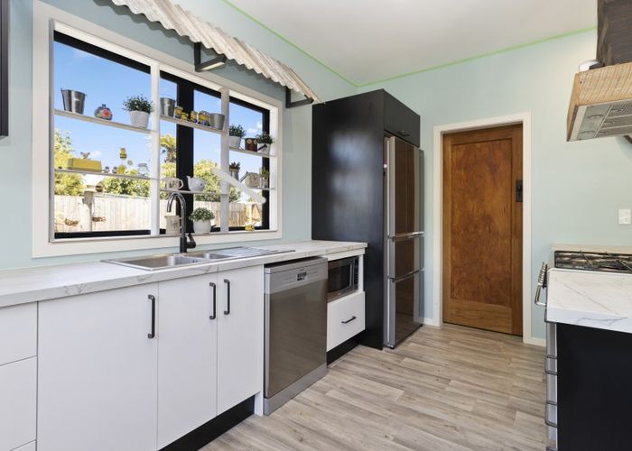 at 2/94 Lyon Street, Kihikihi, Te Awamutu