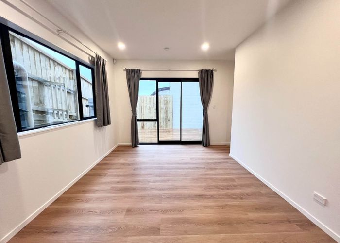  at 2/22 Felton Mathew Avenue, Saint Johns, Auckland City, Auckland