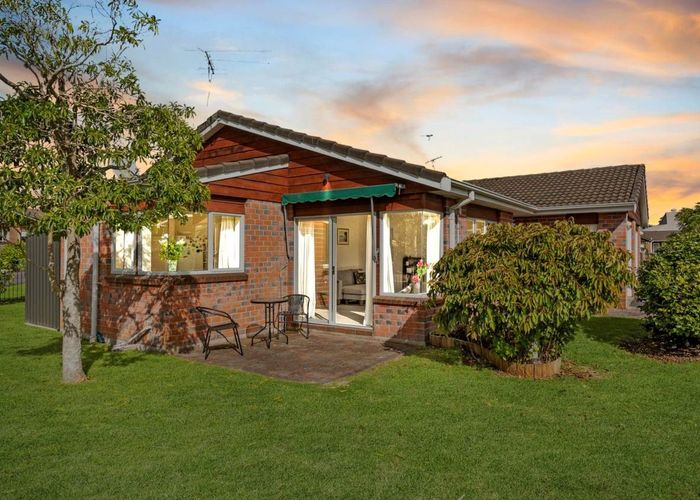 at 15 The Grove, Red Beach, Whangaparāoa