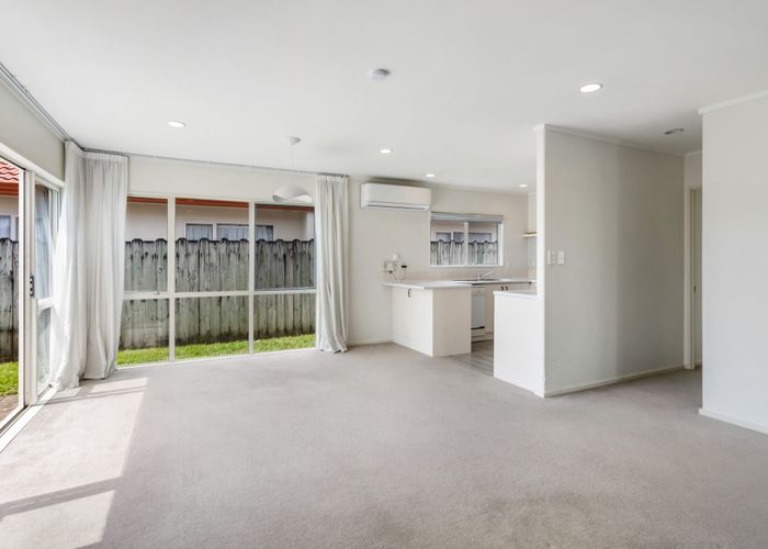  at 5A Dana Place, Somerville, Manukau City, Auckland