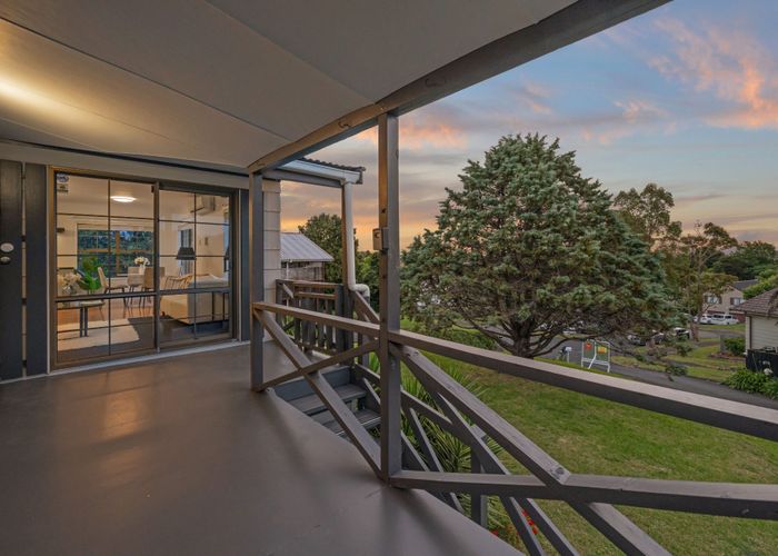  at 17 Palmetto Place, Goodwood Heights, Manukau City, Auckland