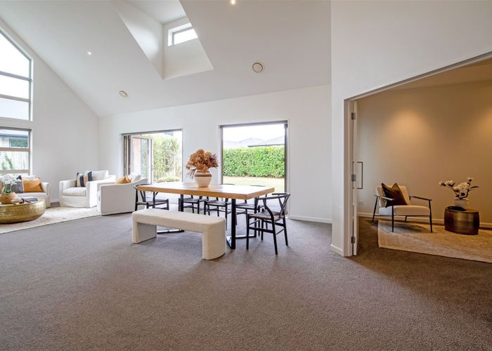  at 7 Oaks Drive, Lincoln, Lincoln