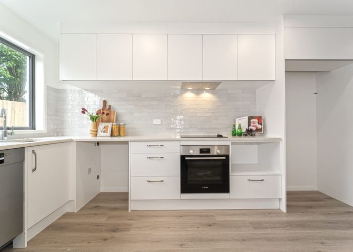  at 6B Buisson Glade, West Harbour, Auckland