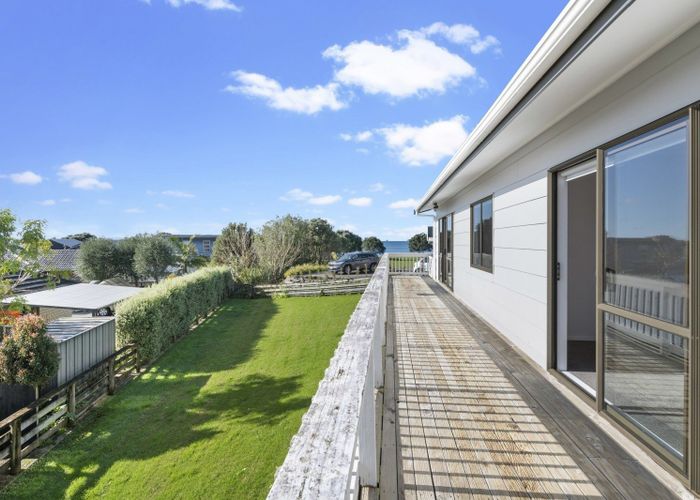 For rent 18 Kahurangi Place, Snells Beach, Rodney, Auckland homes.co.nz