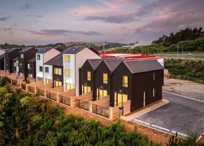  at 92 Ara Paiwhenua, Tawa, Wellington, Wellington