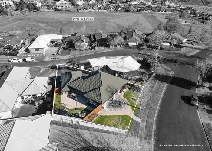  at 3 Parkview Avenue, Western Heights, Hamilton