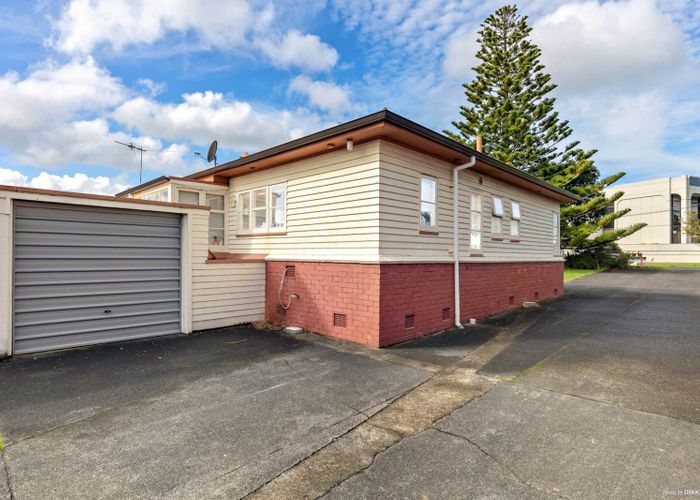  at 1/36 Delta Avenue, New Lynn, Auckland