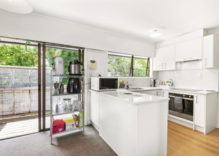  at 1/4 Tusac Place, Tōtara Vale, Auckland
