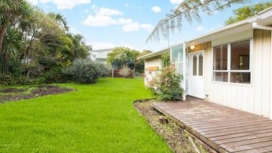  at 7 Orton Street, Glenfield, Auckland