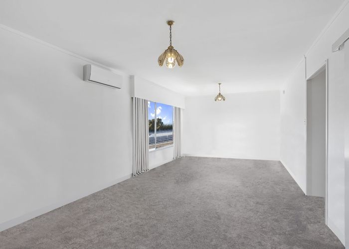  at 2/50 Te Kanawa Crescent, Henderson, Waitakere City, Auckland