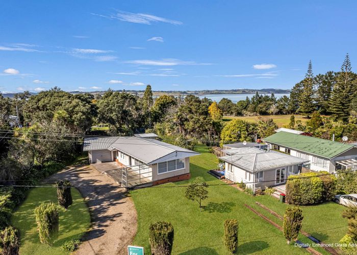  at 33 James McLeod Road, Shelly Beach, South Head