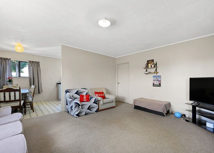  at 1 Silkwood Lane, Melville, Hamilton