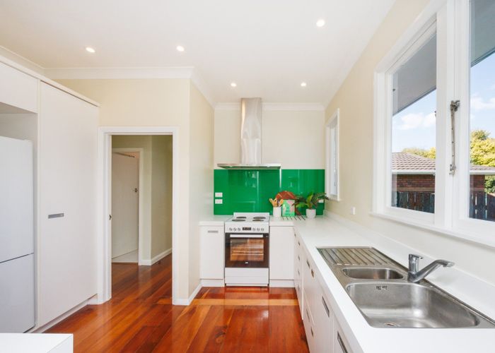  at 16 College Street, Awapuni, Palmerston North, Manawatu / Whanganui