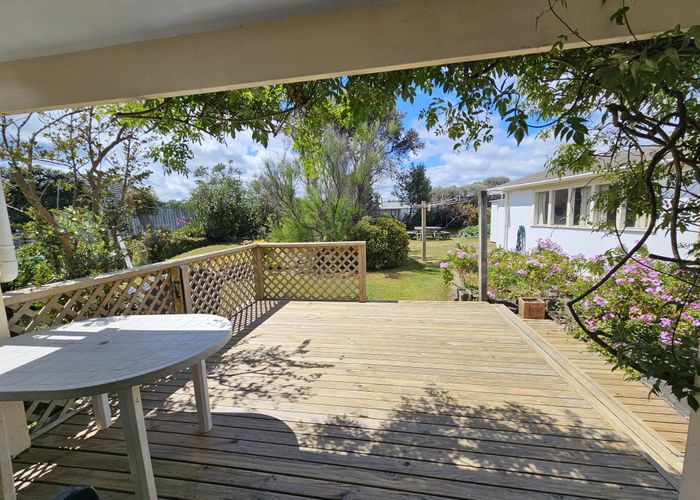  at 8 Rangitane Grove, Waitarere Beach, Levin