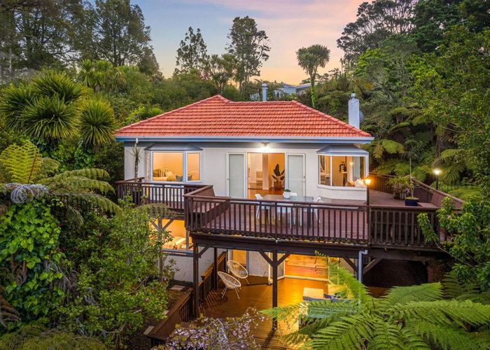  at 326 Titirangi Road, Titirangi, Waitakere City, Auckland