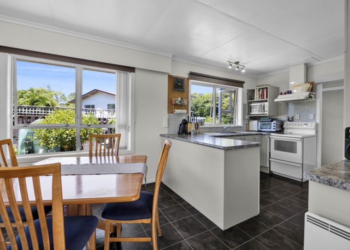  at 2/39 Awanui Street, Merrilands, New Plymouth