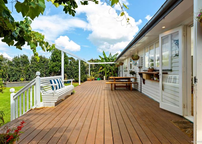  at 3 Welby Place, Mangere, Auckland