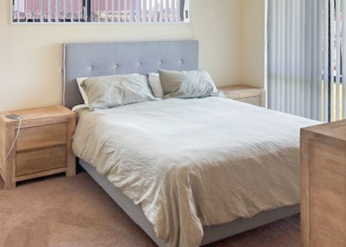  at 16 Kaimoana Street, Weymouth, Manukau City, Auckland