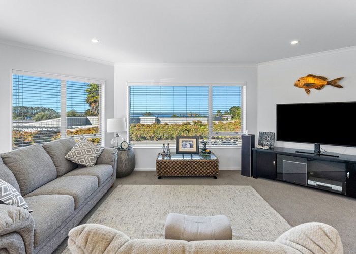  at 7 Omana Avenue, Shelly Beach, Helensville, Rodney, Auckland