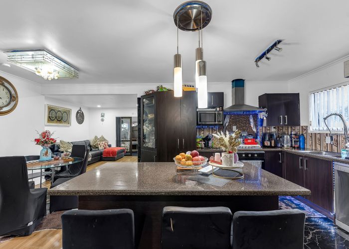  at 31 Redwood Drive, Massey, Waitakere City, Auckland