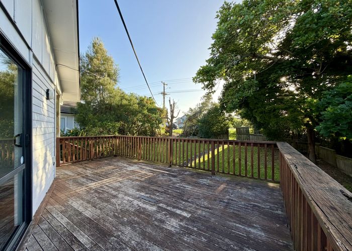  at 204 East Coast Road, Forrest Hill, North Shore City, Auckland