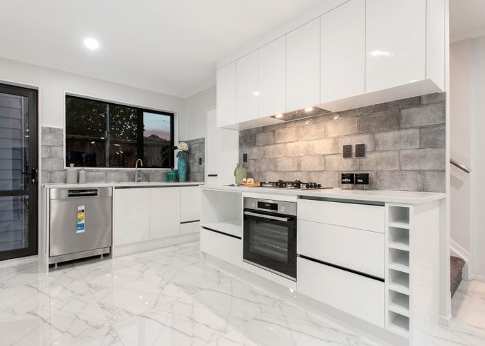 at 664D Pakuranga Road, Howick, Manukau City, Auckland