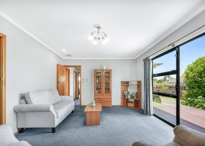  at 37 Pollen Crescent, Melville, Hamilton