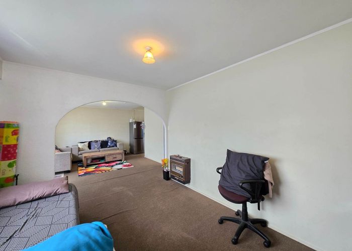  at 2/12 Leith Court, Papatoetoe, Manukau City, Auckland