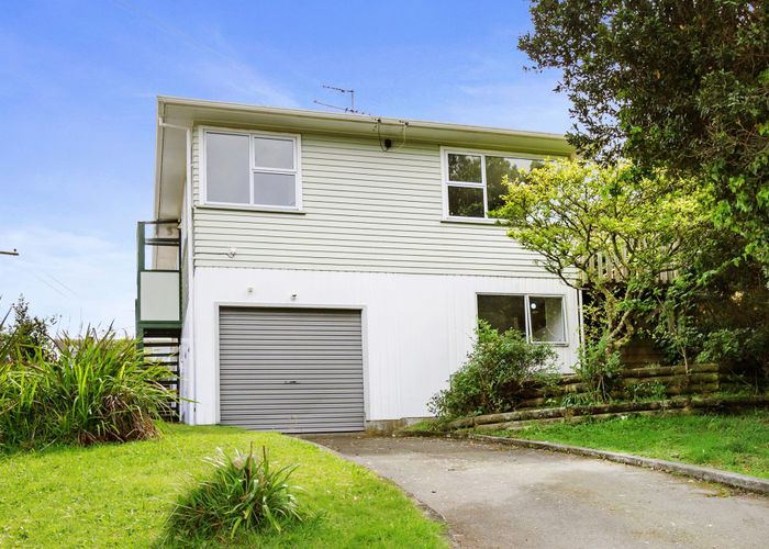  at 35A Ranui Terrace, Tawa, Wellington