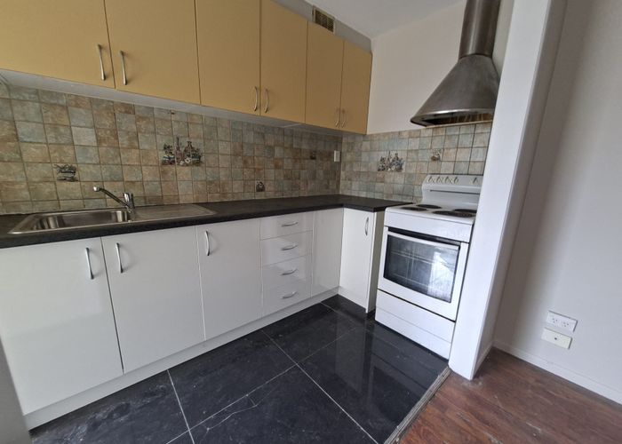  at D2/37A Hayr Road, Three Kings, Auckland City, Auckland