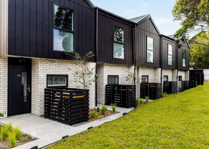  at 42 Brandon Road, Glen Eden, Waitakere City, Auckland
