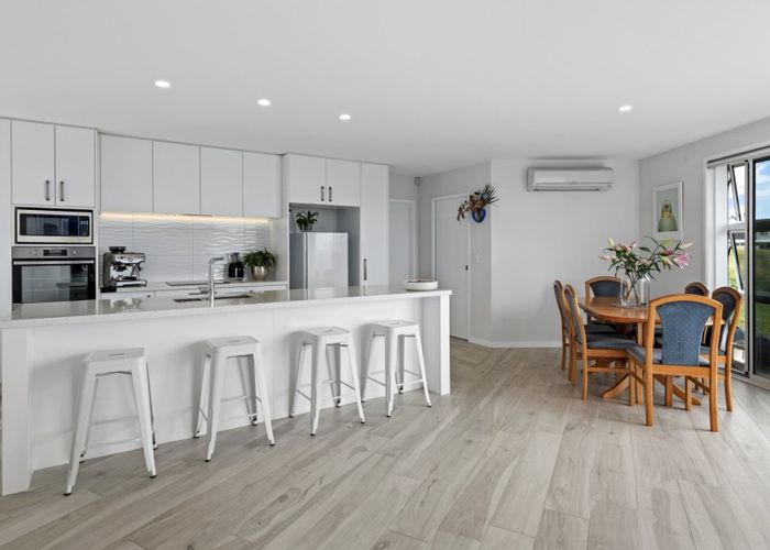  at 18 Westhill Lane, Papamoa Beach, Papamoa