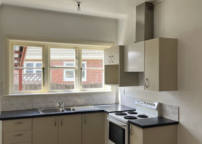  at 8 Kawaka Street, Riccarton, Christchurch City, Canterbury