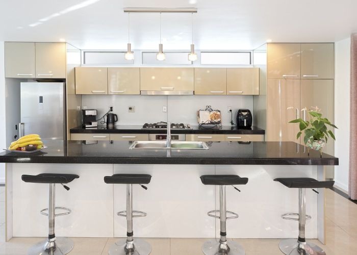  at 2B Aberdeen Road, Campbells Bay, North Shore City, Auckland
