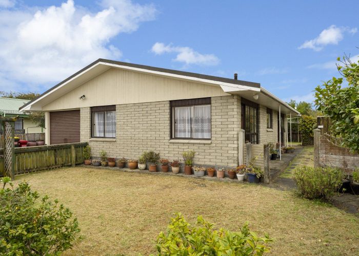  at 81 Norfolk Crescent, Otaki Beach, Otaki