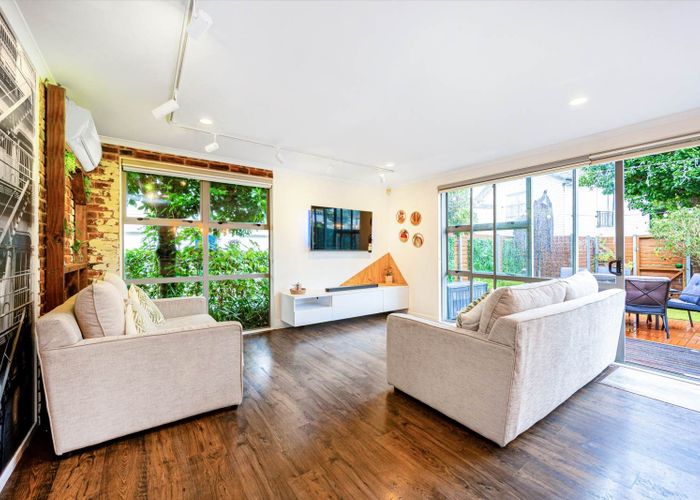  at 37 Figaro Crescent, Takanini, Papakura, Auckland