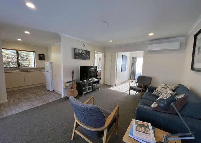  at 42/42 Main Road, Tawa, Wellington, Wellington