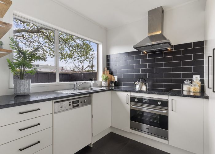  at 1/28 Wairau Avenue, Avondale, Auckland