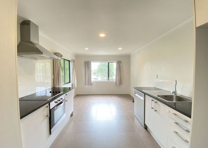  at 2/2 Swan Hill Drive, Glen Eden, Waitakere City, Auckland