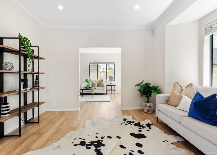  at 18 Hatfield Place, Albany Heights, Auckland
