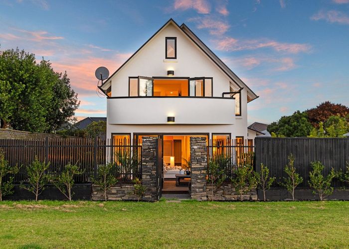  at 2/49 Aston Drive, Waimairi Beach, Christchurch