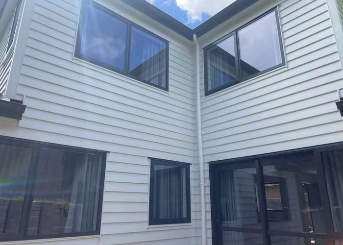  at 31D Weldene Avenue, Glenfield, North Shore City, Auckland