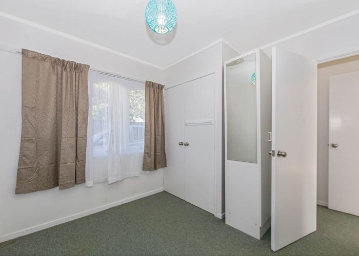  at 2/1 Glen Road, Browns Bay, North Shore City, Auckland