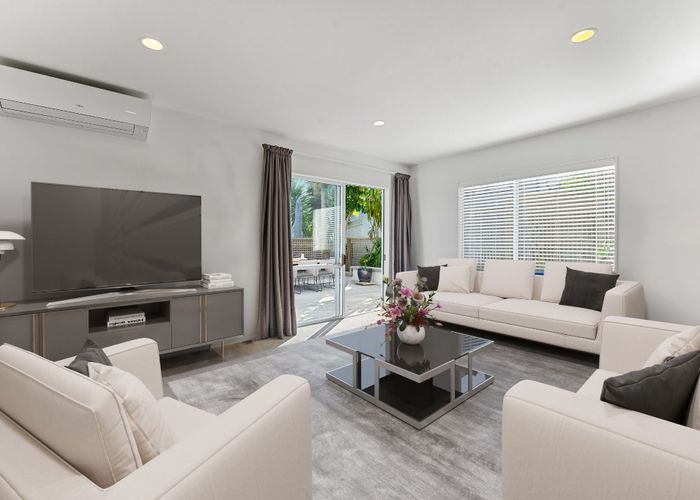  at 1/104A Beach Road, Castor Bay, North Shore City, Auckland