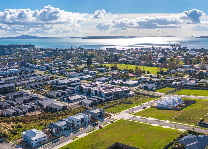  at 10 Kowaitau Avenue, Beachlands, Manukau City, Auckland