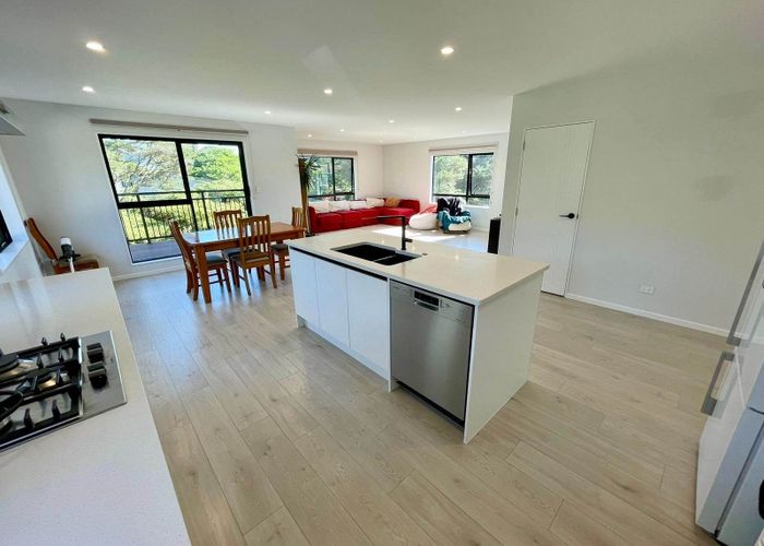  at 109E Woodglen Road, Glen Eden, Waitakere City, Auckland