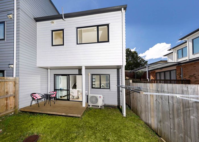  at 7/7 South Pacific Place, Henderson, Waitakere City, Auckland