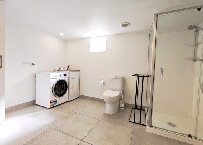  at 20 Pupuke Road, Hillcrest, North Shore City, Auckland