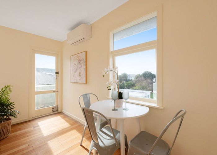  at 5/139 Queens Drive, Lyall Bay, Wellington