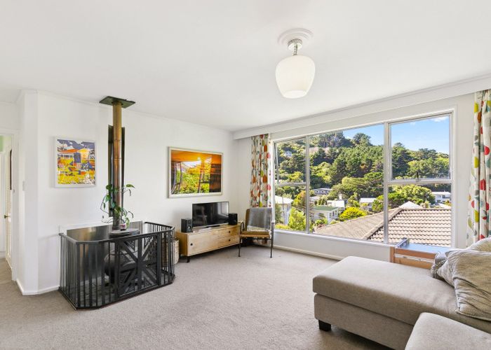  at 18 Canterbury Street, Karori, Wellington